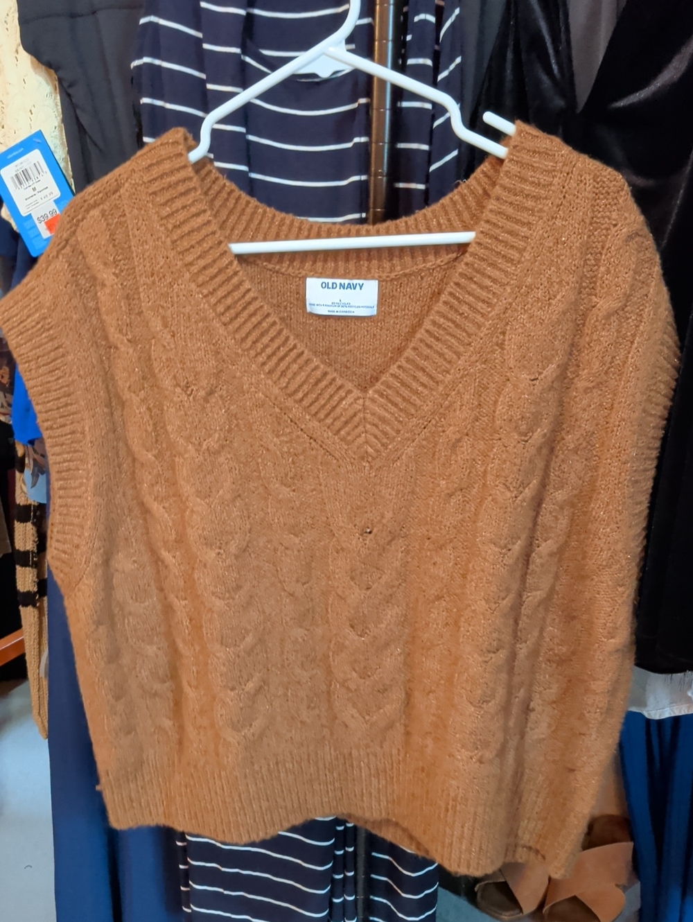 Old Navy Women's Cable Knit V-Neck Sweater Vest — Rust Brown